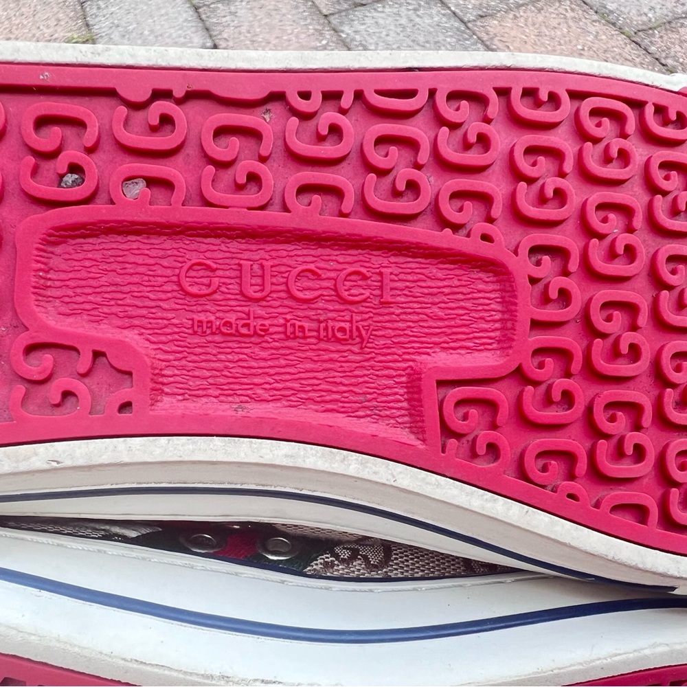 Gucci Brown Monogram Low-Top Sneakers with Red and Green Web - Picture 10 of 11